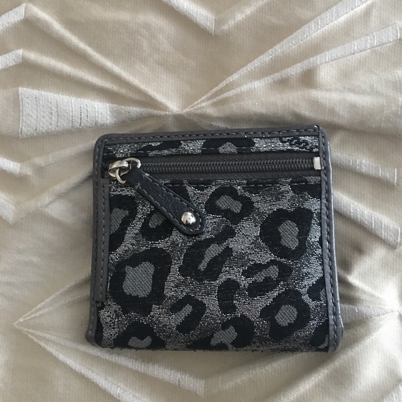 SET: Coach Clutch with matching small wallet - Picture 7 of 7