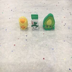 3 shopkins!