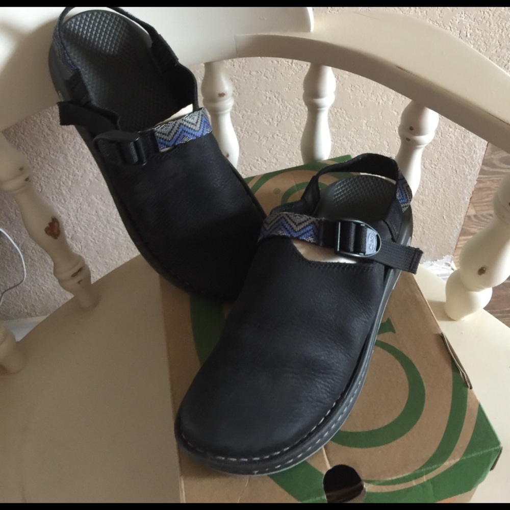 ❤Women's Chacos Toe-coop size  10. ECU!