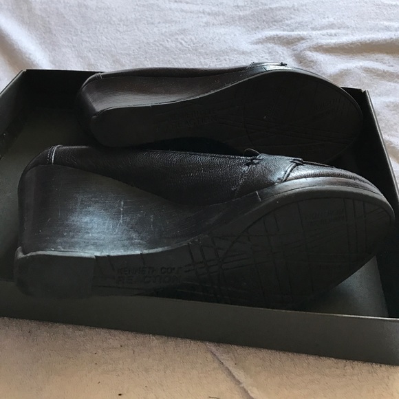 Shoes - Kenneth Cole Reaction wedge black shoes. Shoes - Kenneth Cole Reaction wedge black shoes.
