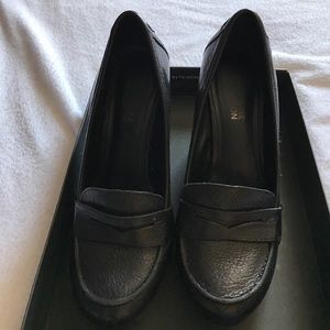 Shoes - Kenneth Cole Reaction wedge black shoes. Shoes - Kenneth Cole Reaction wedge black shoes.