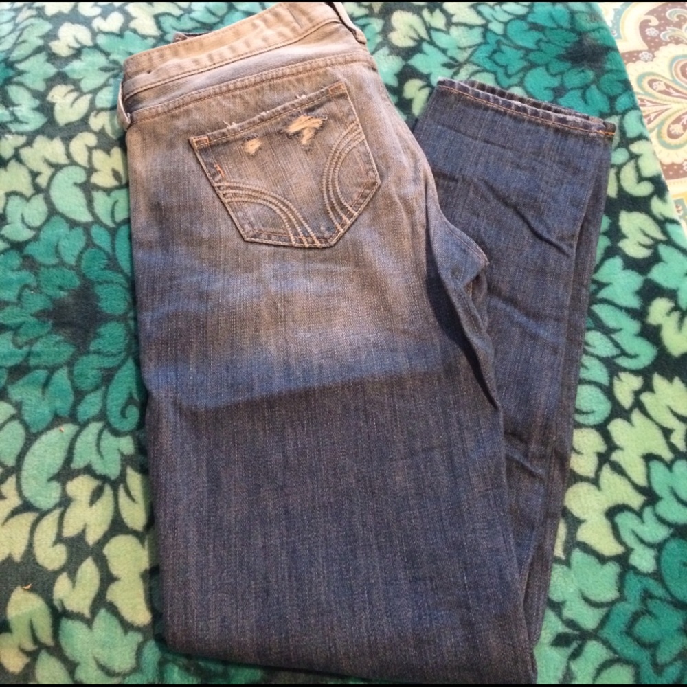 NWOT destroyed boyfriend jeans