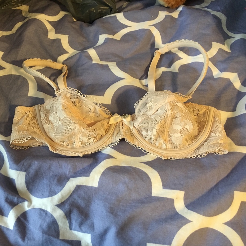 Victoria Secret Nude Lace Bra