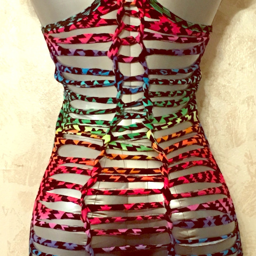 tank top shown is XL tell me what size you choose