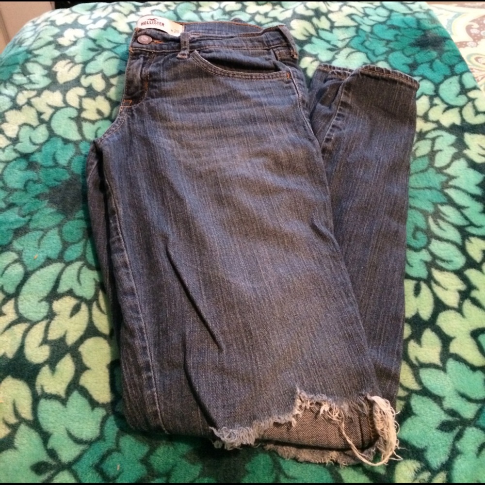 skinny jeans with zipper detailing on ankles