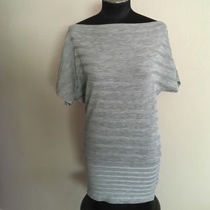 Debut heather gray knit woven top button shoulders