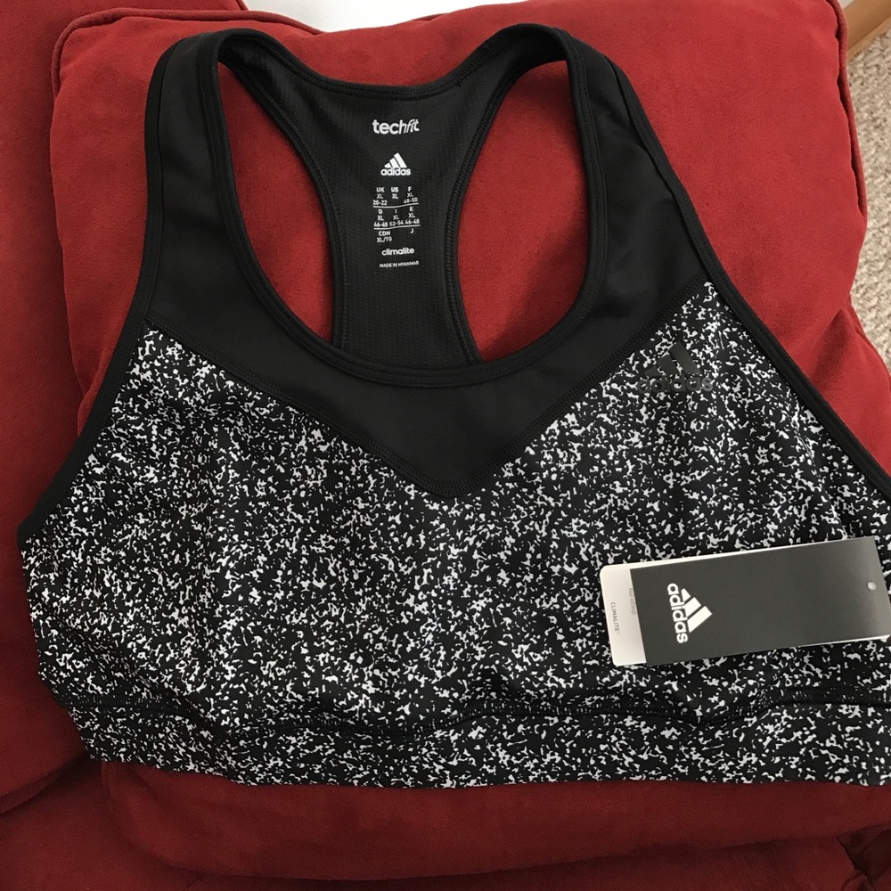 Adidas Avenue A sports bra