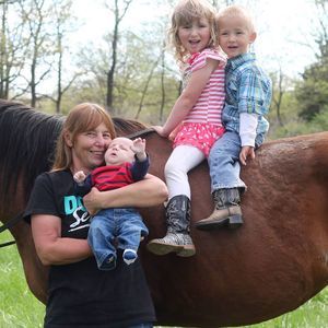 Meet your Posher, Eve