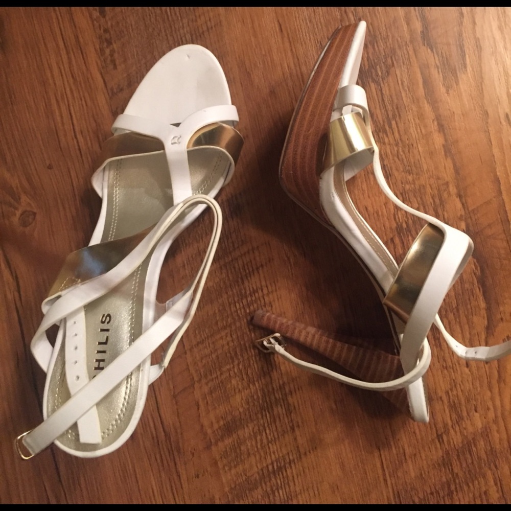 White and gold heel size 8.5