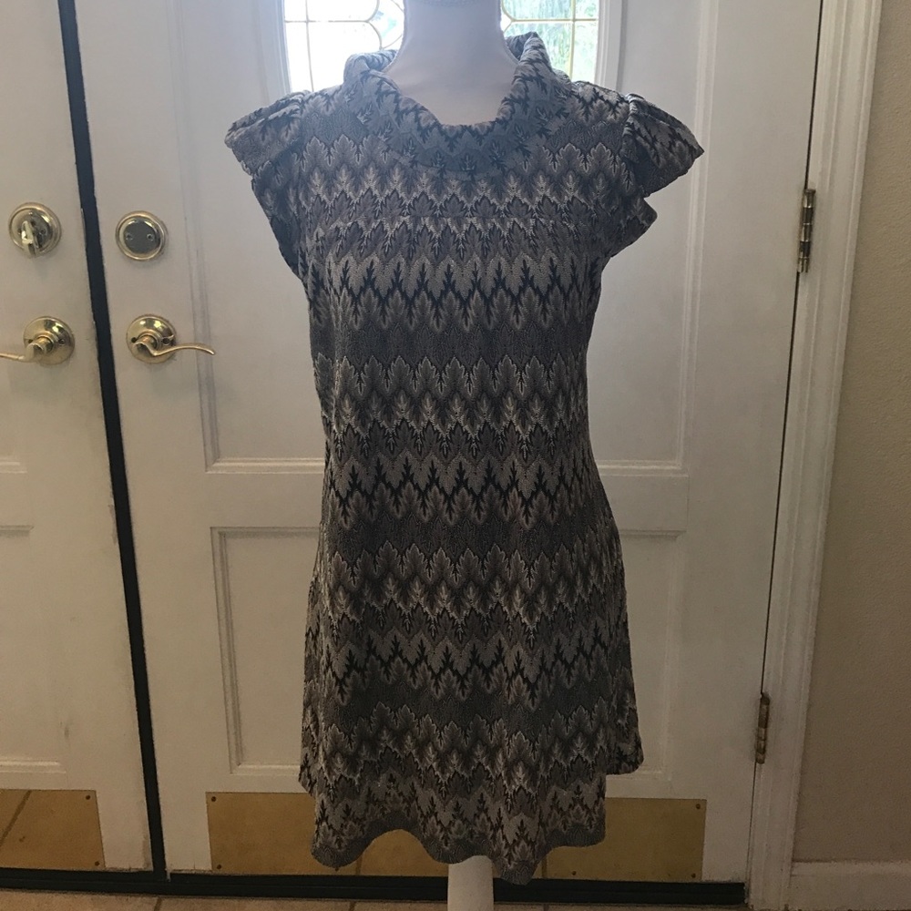 Grey/Black print dress