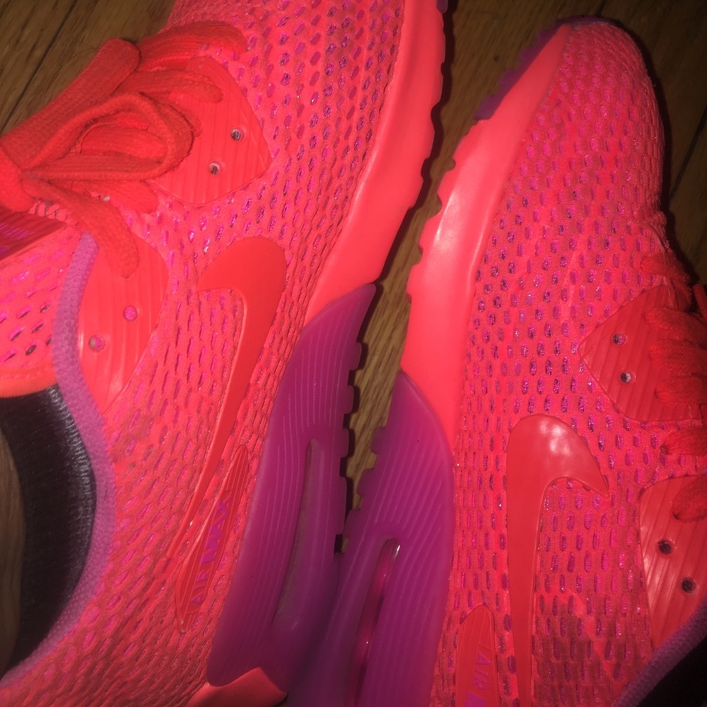 Nike Air maxes