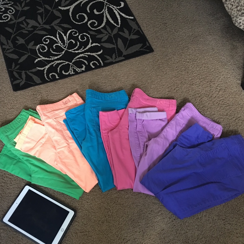 Junior lei size 13 and dark purple is 15