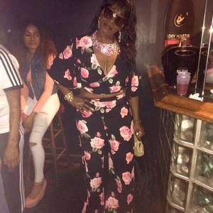 Meet your Posher, Rhonda