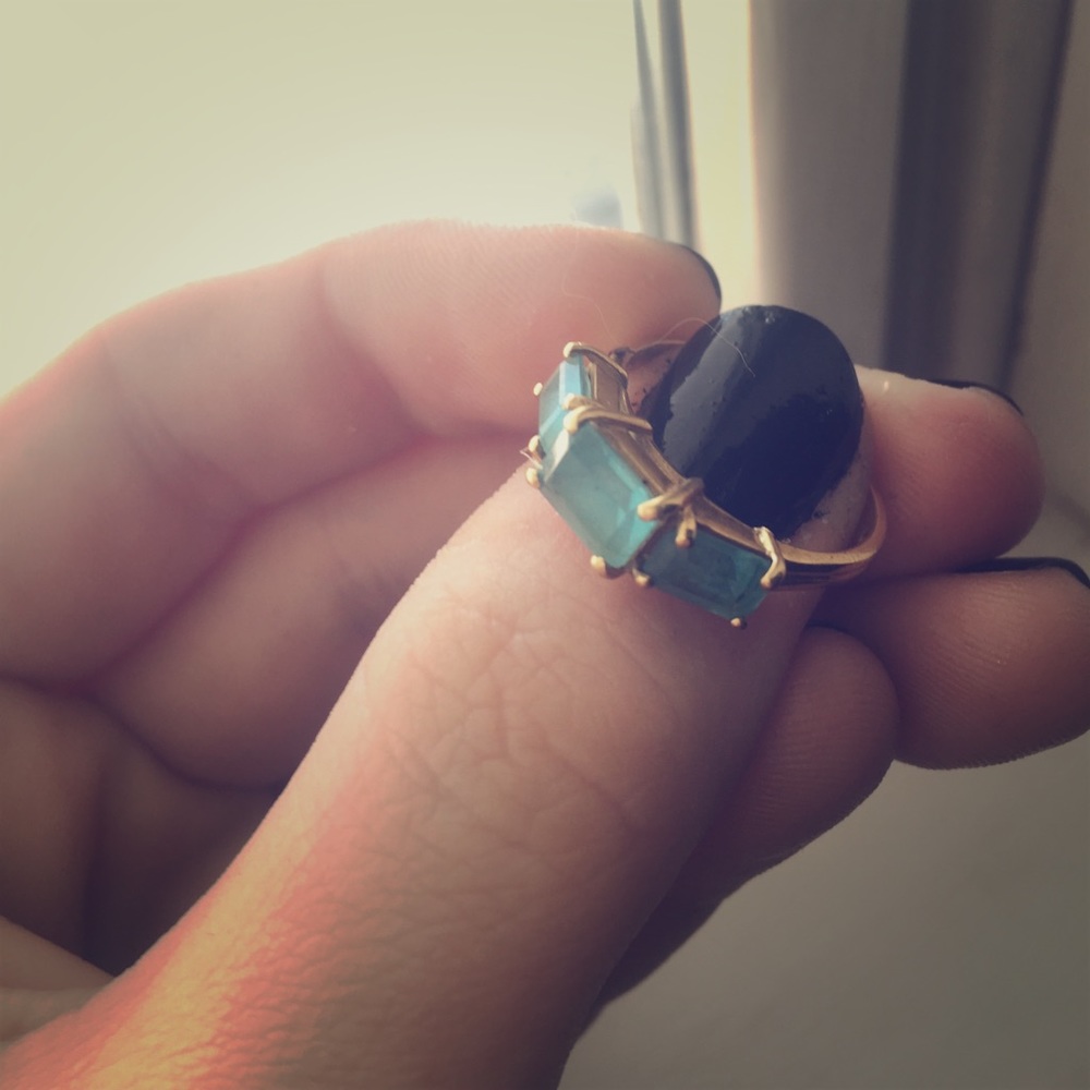 14k gold blue topaz ring