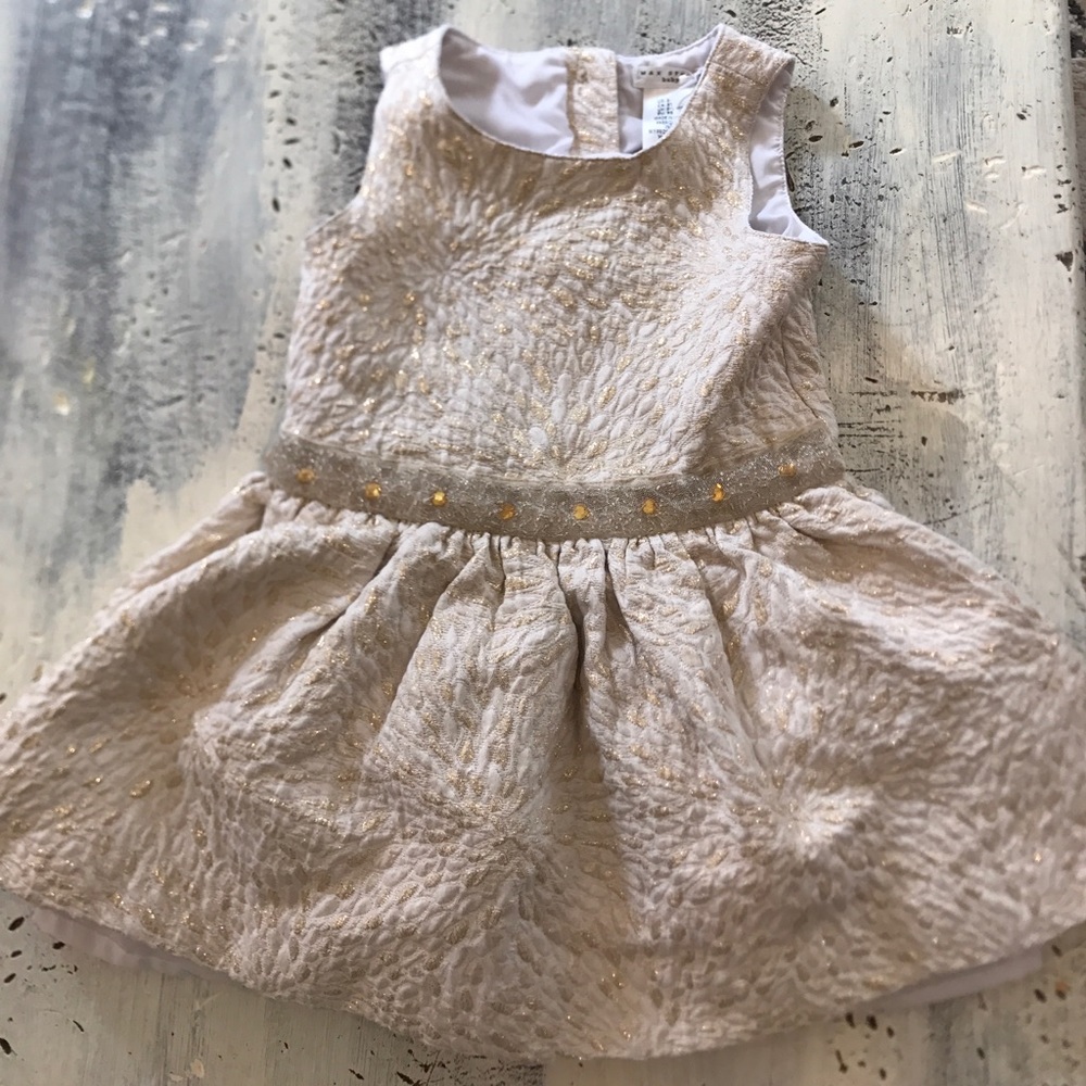 Excellent shape holiday dress