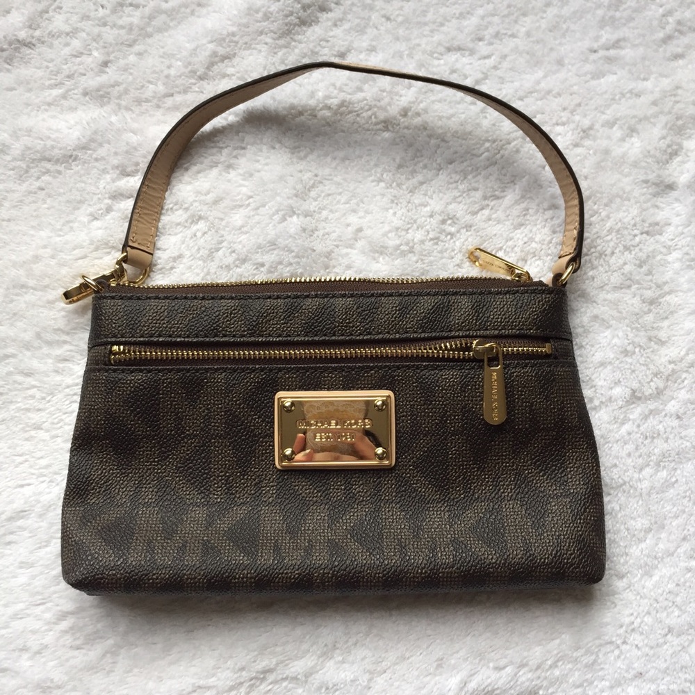 Michael Kors Jet Large Wristlet