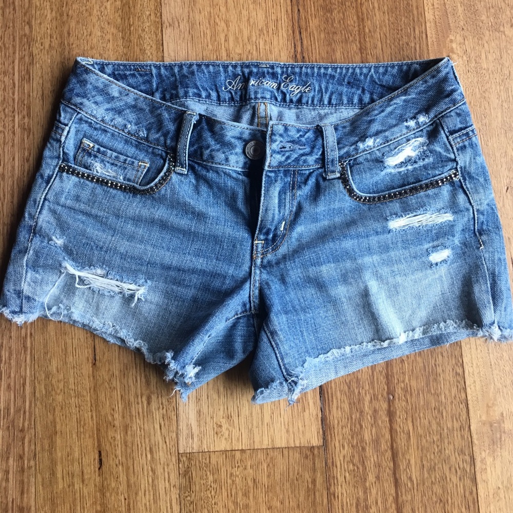 Distressed American Eagle shorts