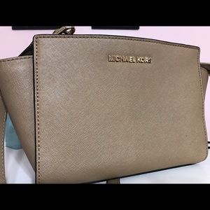 Michael Kors Crossbody