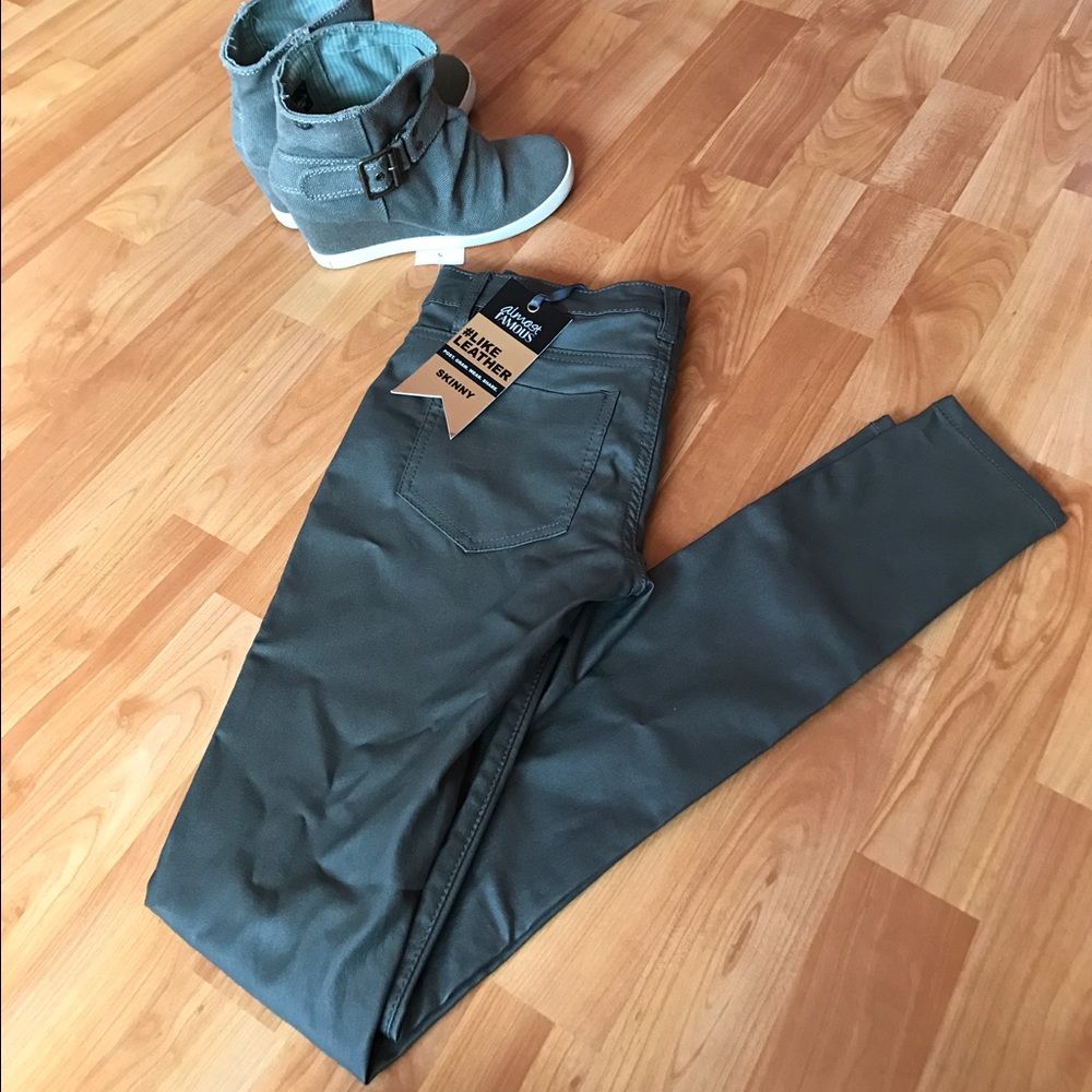 skinny like leather army green color pants size 5