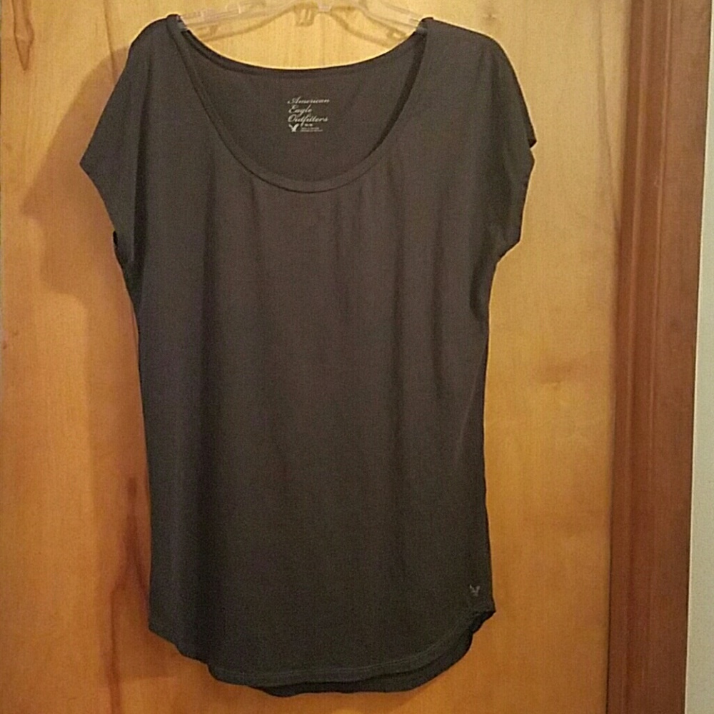 AE scoop neck t-shirt