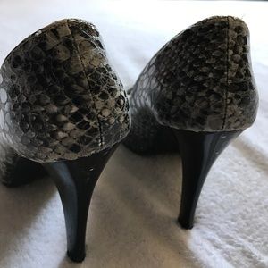 Moustakas Shoes - Snake print heels. Moustakas Shoes - Snake print heels.