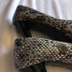 Moustakas Shoes - Snake print heels. Moustakas Shoes - Snake print heels.