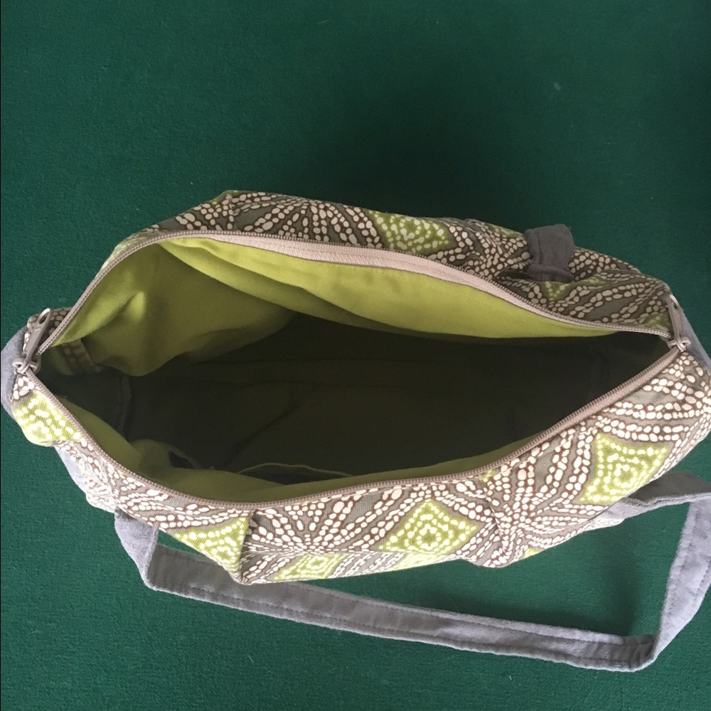 Madison Handbag - Picture 2 of 2
