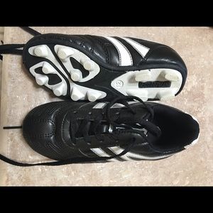 Starter Kids Soccer Cleats Like New
