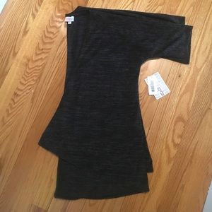 BNWT Lularoe sweater material Bianca.