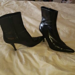 Nine West zip up boots