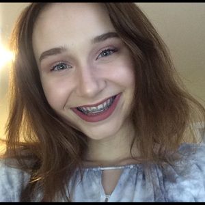 Meet your Posher, Isabel