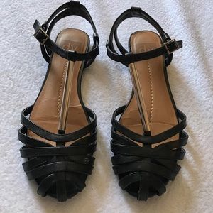 Shoes - Dolce Vita sandals with gold bar. Shoes - Dolce Vita sandals with gold bar.