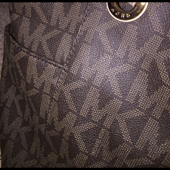 Michael Kors bag - Picture 2 of 8