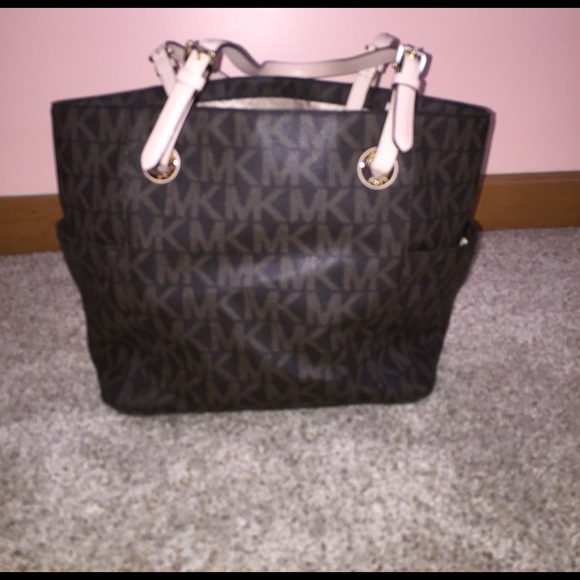 Michael Kors bag - Picture 5 of 8