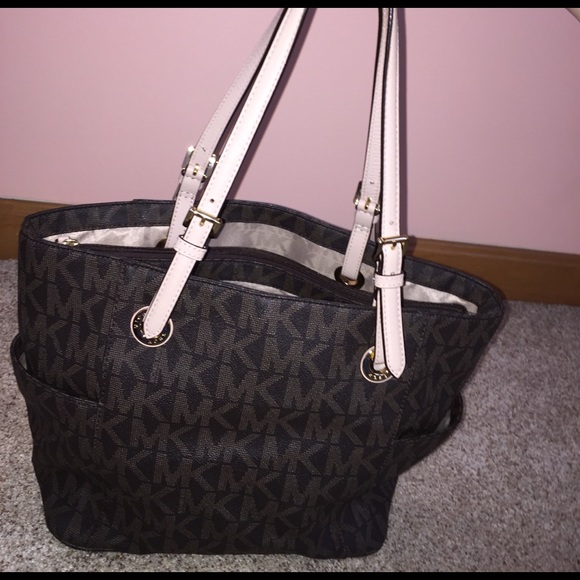 Michael Kors bag - Picture 6 of 8