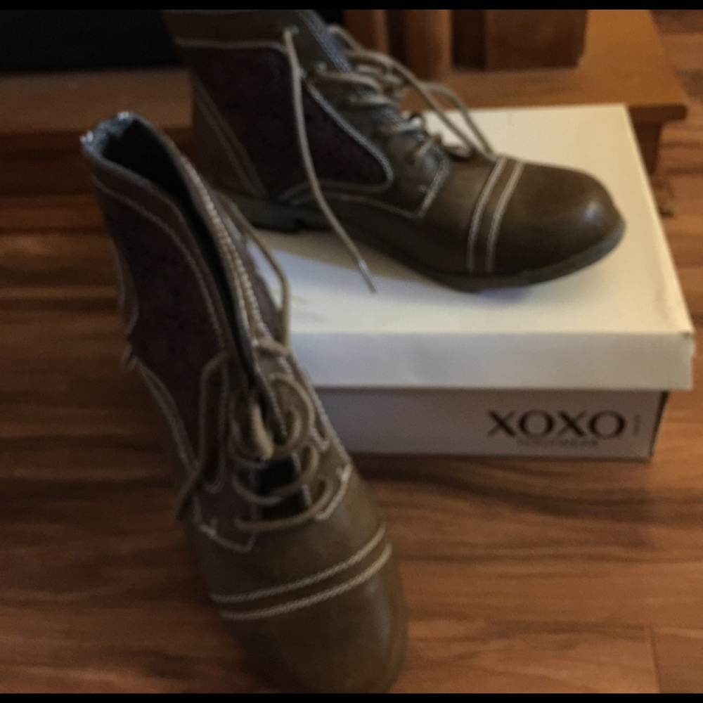 Boots - Picture 2 of 2