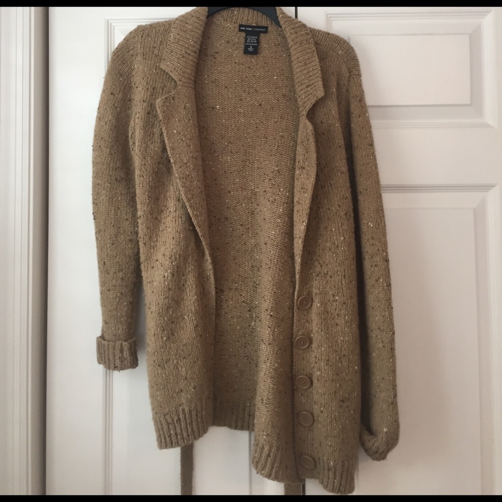 Cardigan  with buttons and tie