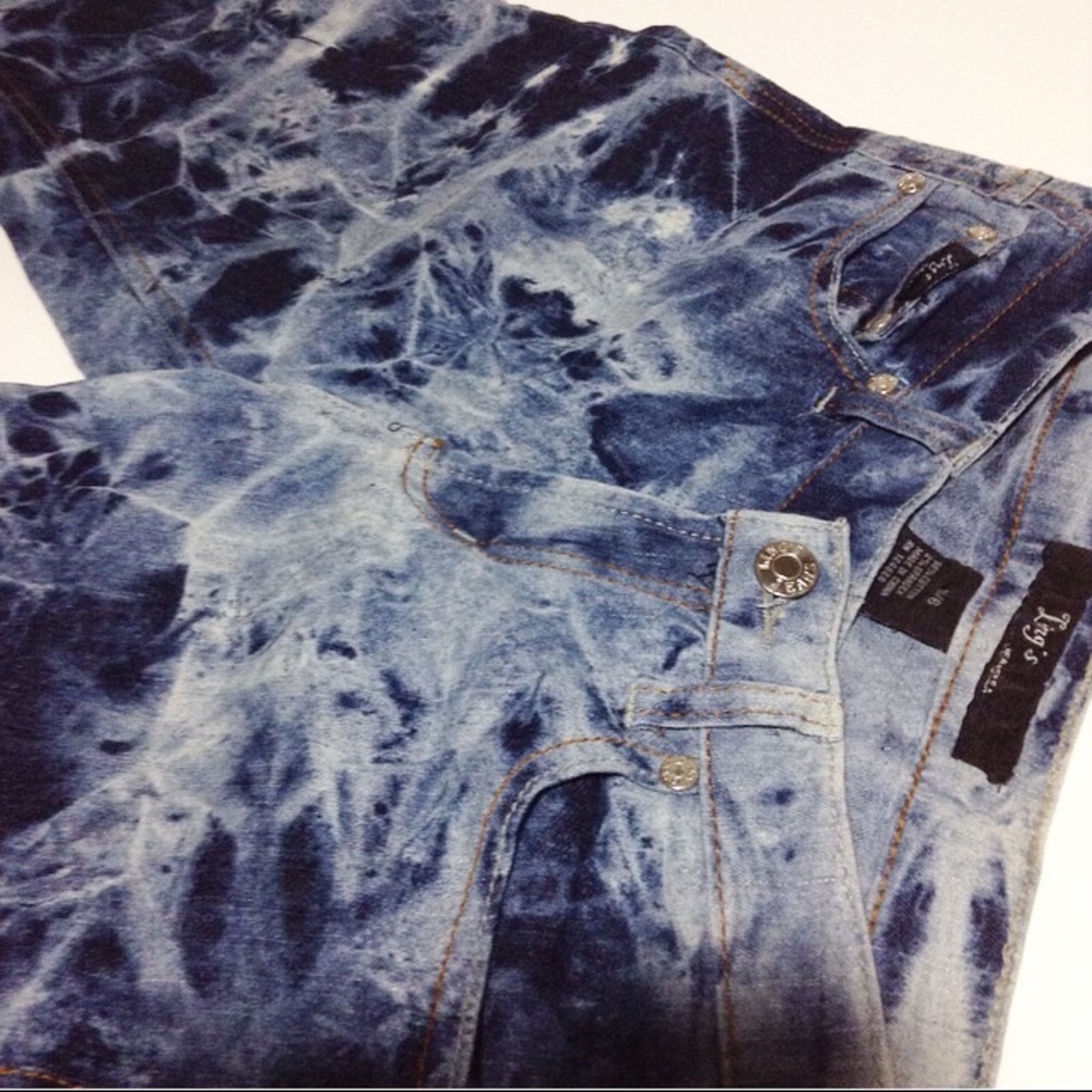 Acid Wash Skinny Jeans - Picture 3 of 4