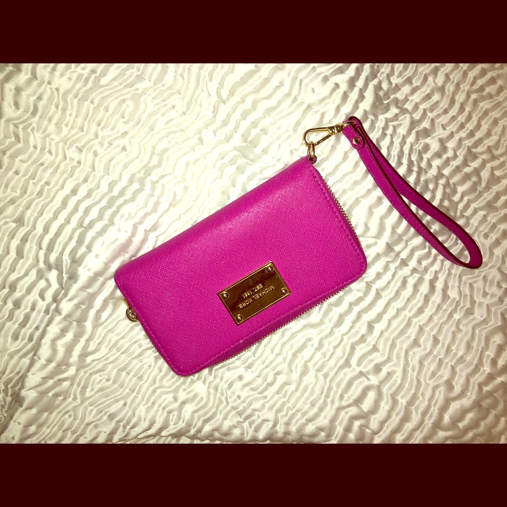 Michael Kors Clutch/wallet wristlet