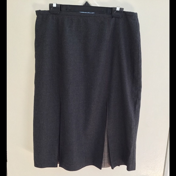 Gray wool skirt - Picture 1 of 5