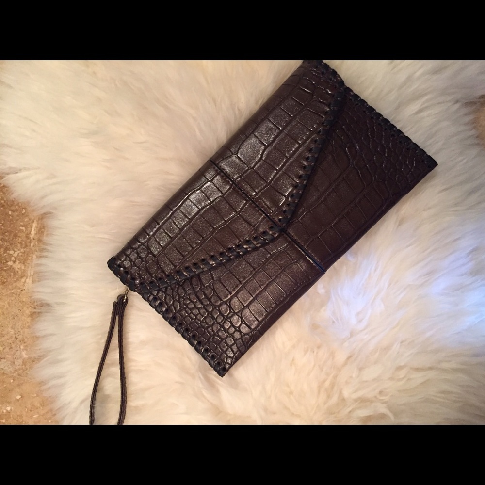 *BRAND NEW* Brown Clutch
