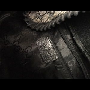 Gucci Bags - Big gucci bag Gucci Bags - Big gucci bag