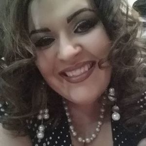 Meet your Posher, Chrisstina