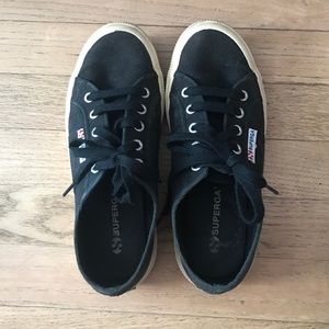 black classic supergas