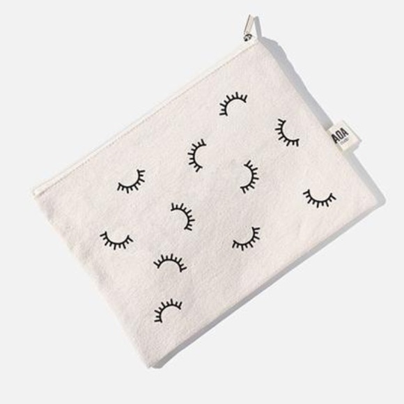 Handbags - 🔵Makeup Bag