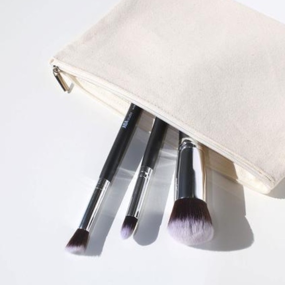 🔵Makeup Bag - Picture 2 of 2