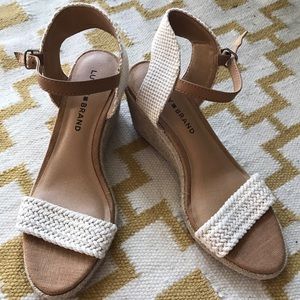 Cute, never been worn Lucky Brand espadrilles!