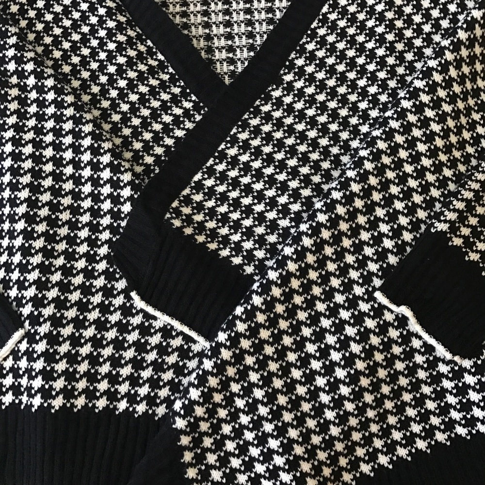 Forever 21 sweater - Picture 5 of 6