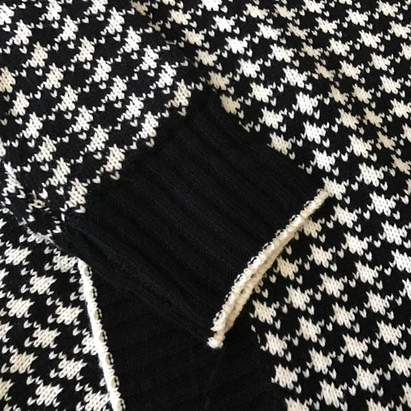 Forever 21 sweater - Picture 6 of 6