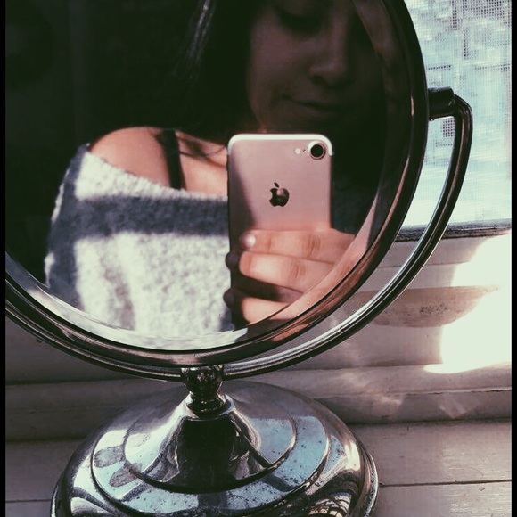 Meet your Posher, Cami - Picture 1 of 1